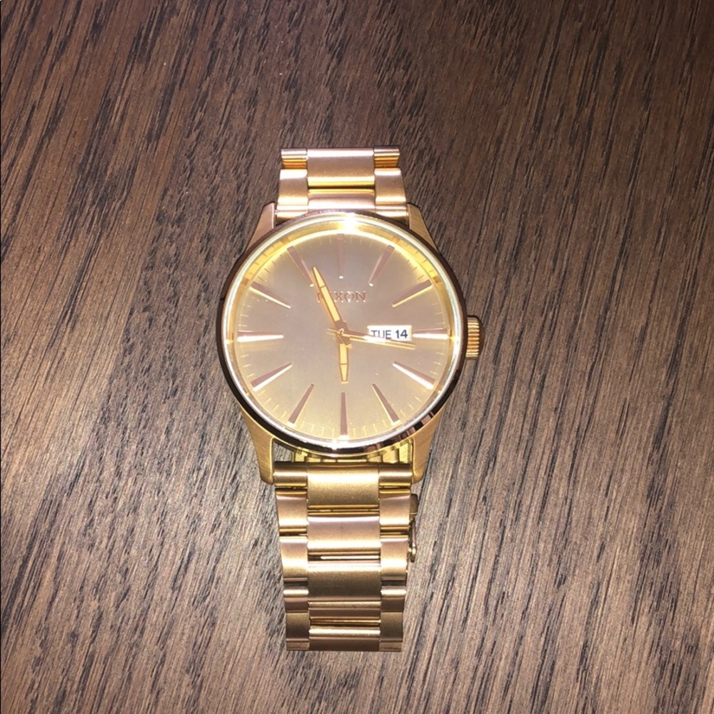 NIXON Sentry SS Gold Watch